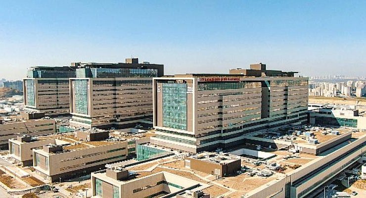 Başakşehir Çam ve Sakura Şehir Hastanesi MIPIM 2022 En İyi Sağlık Kompleksi Ödülü’nü kazandı