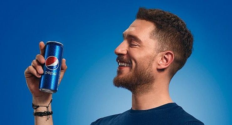 Uraz Kaygılaroğlu’ndan Pepsi Lezzetinde   Reklam Fimleri