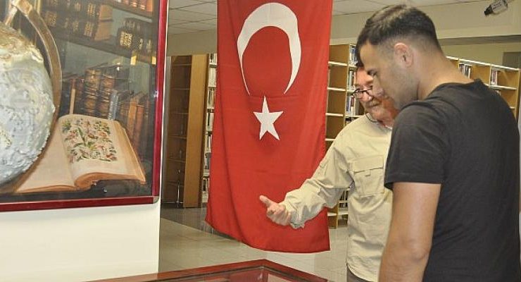 Ege’de “Cumhuriyet ve Atatürk Günleri Kitap Sergisi” açıldı