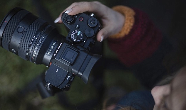 Sony, Yeni Ultra Geniş Açılı Lensi FE 20-70mm F4 G ile Standart Zum Lens Tanımını Yeniden Yazıyor